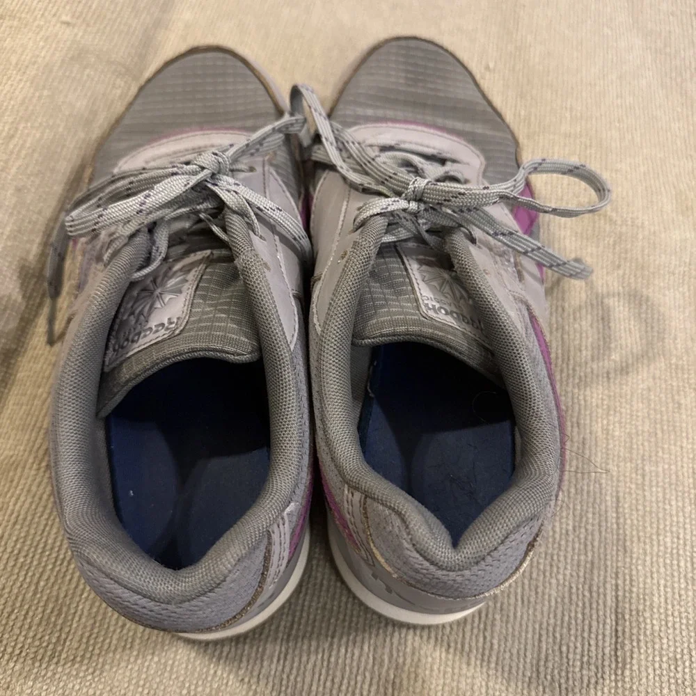 Reebok Classic‎ Nylon Woman's Gray Purple Retro Running Sneakers Size 7